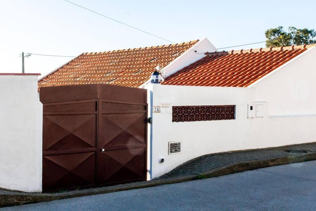 Casa Da Ti' Milia Villa Encarnacao Екстериор снимка